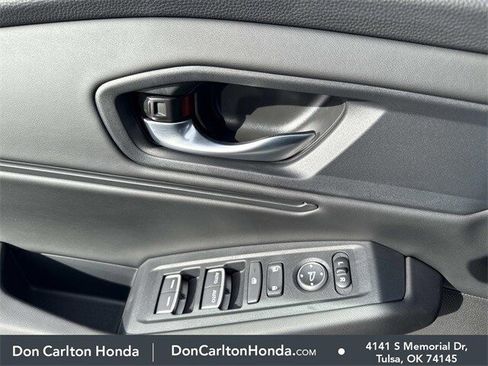 Certified 2025 Honda Accord SE image 9