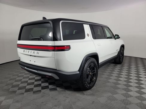 Used 2024 Rivian R1S Adventure AWD/4WD image 5