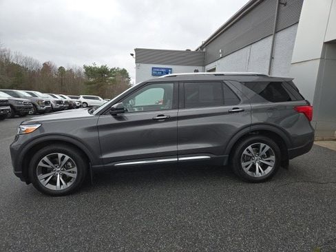 Used 2020 Ford Explorer Platinum w/ Premium Technology Package image 5