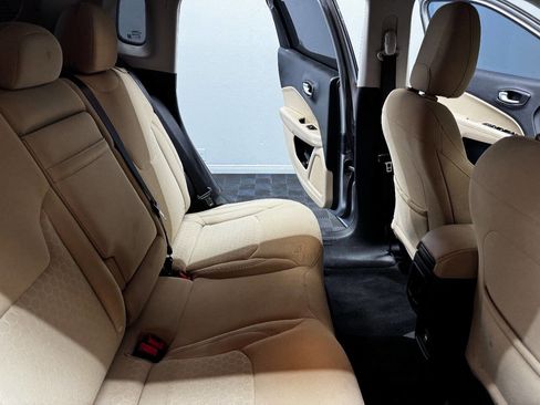 Used 2018 Jeep Compass Sport image 47