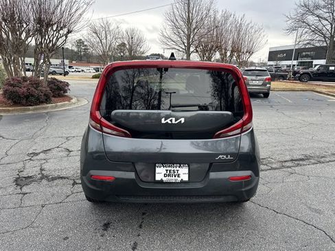 Used 2022 Kia Soul LX w/ Technology Package image 7