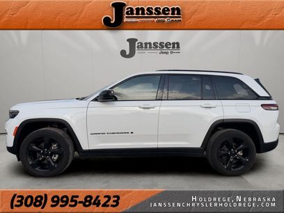Used 2024 Jeep Grand Cherokee Altitude
