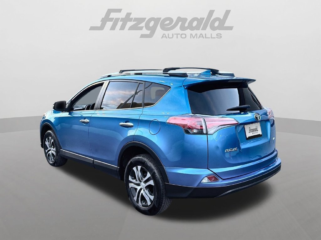Used 2016 Toyota RAV4 LE FWD image 16
