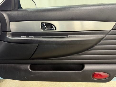 Used 2003 Ford Thunderbird RWD image 25