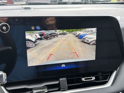 New 2026 Chevrolet Equinox LT w/ Convenience Package II FWD image 26