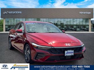 Certified 2025 Hyundai Elantra Limited FWD 360° Tour