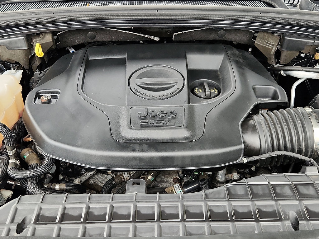 Certified 2023 Jeep Grand Cherokee Summit AWD/4WD image 30
