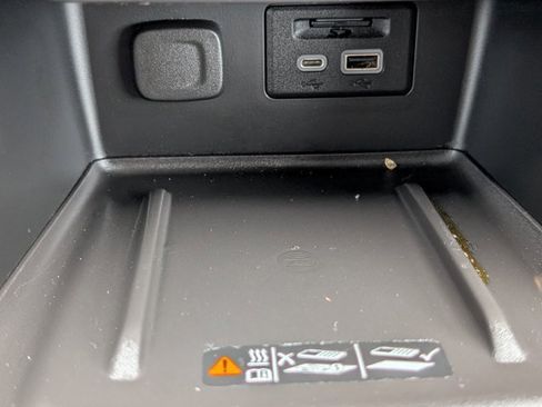 Used 2023 GMC Acadia AT4 w/ Technology Package image 21