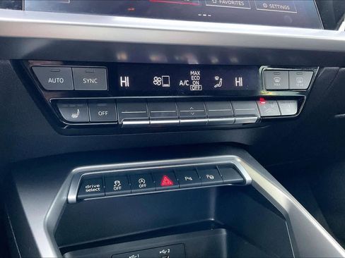 Used 2024 Audi A3 2.0T Premium image 33