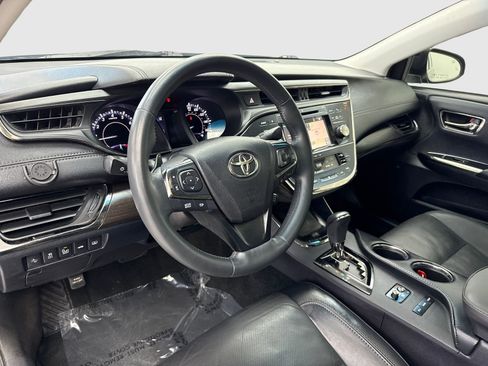 Used 2016 Toyota Avalon Limited FWD image 18