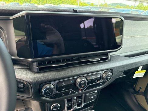 New 2025 Jeep Wrangler Unlimited Sport AWD/4WD image 21