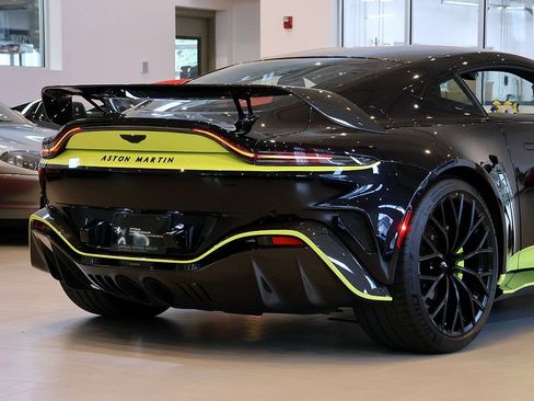 Used 2023 Aston Martin V12 Vantage RWD image 71