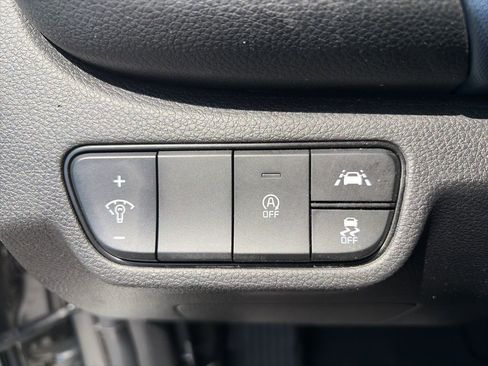 Used 2023 Kia Seltos S w/ Navigation Package image 14