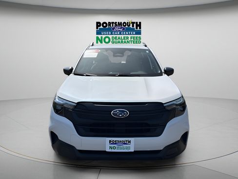 Used 2025 Subaru Forester AWD/4WD image 13