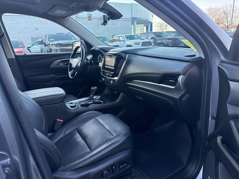 Certified 2019 Chevrolet Traverse LT w/ LT Premium Package image 23