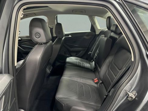 Used 2023 Volkswagen Jetta SEL image 9