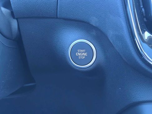 New 2026 Volvo XC40 B5 Core w/ Climate Package image 31