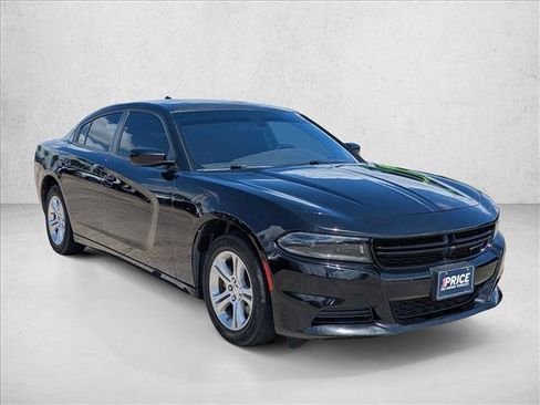 Used 2023 Dodge Charger SXT RWD image 3