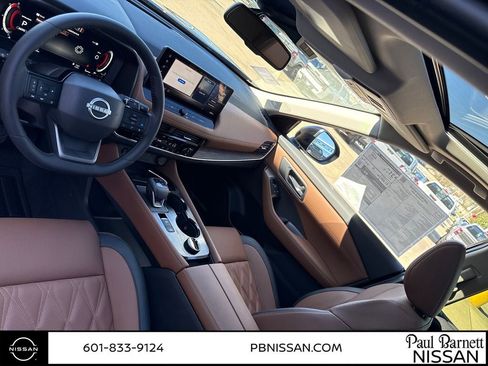 New 2026 Nissan Rogue Platinum image 23