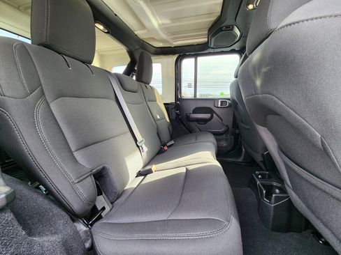 Used 2019 Jeep Wrangler Unlimited Sport S image 47