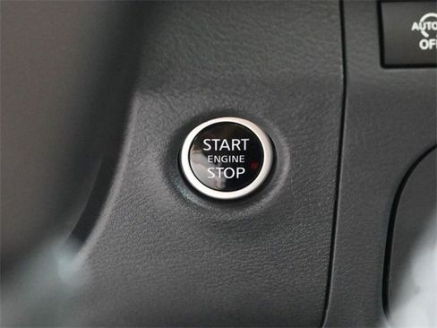 New 2025 Nissan Frontier SV w/ SV Convenience Package image 7