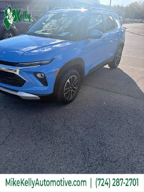 Used 2024 Chevrolet TrailBlazer LT w/ Convenience Package AWD/4WD image 3