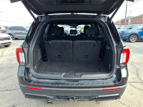 Used 2025 Ford Explorer ST-Line w/ ST-Line Street Pack image 9