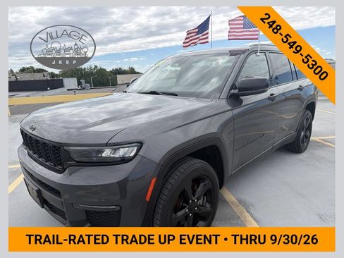 Used 2023 Jeep Grand Cherokee L Limited w/ Black Appearance Package AWD/4WD image 1