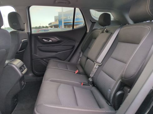 Used 2022 GMC Terrain SLE w/ Driver Convenience Package image 28