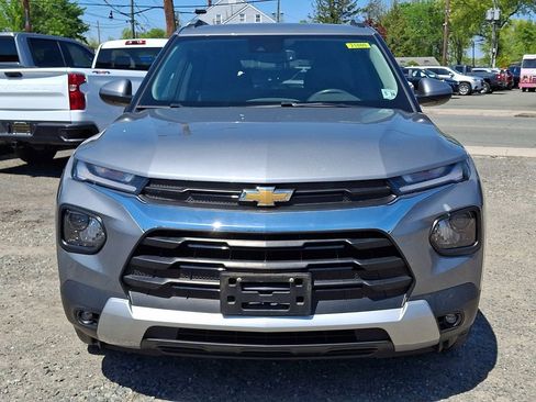 Used 2023 Chevrolet TrailBlazer LT w/ Convenience Package AWD/4WD image 2