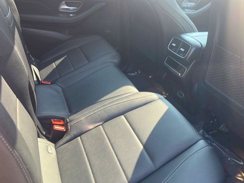 Used 2025 Mercedes-Benz GLS 450 4MATIC w/ AMG Line Exterior image 13