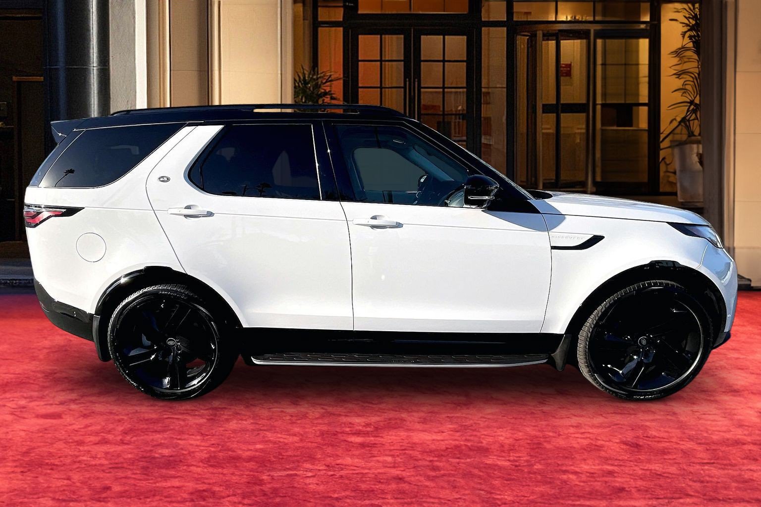 New 2026 Land Rover Discovery Limited Edition AWD/4WD image 6