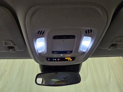 Used 2025 Buick Envision Preferred image 24