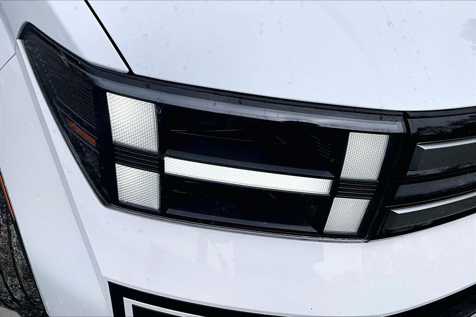 Used 2025 Hyundai Santa Fe SE AWD/4WD image 28