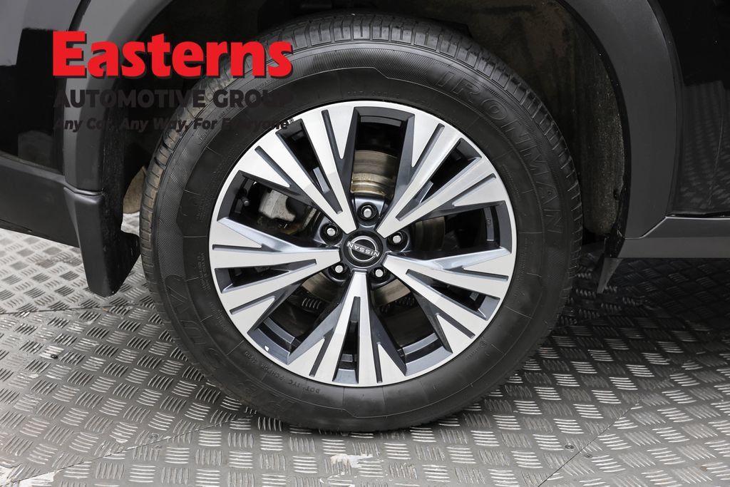 Used 2023 Nissan Rogue SV AWD/4WD image 30