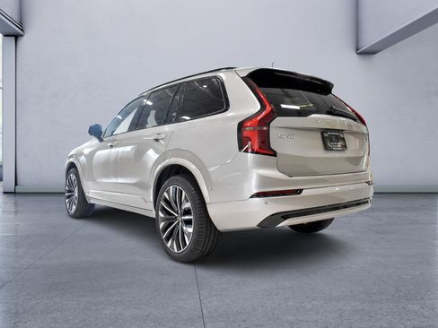 Used 2026 Volvo XC90 B6 Ultra w/ Lounge Package AWD/4WD image 3