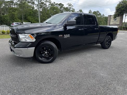 Used 2019 RAM 1500 Classic SLT image 6