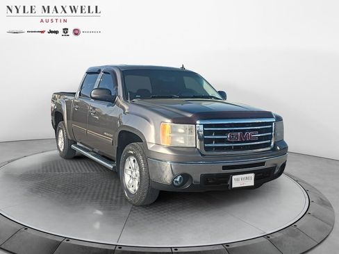 Used 2013 GMC Sierra 1500 SLE image 2