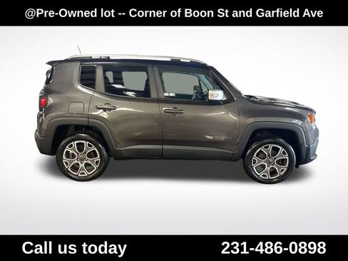 Used 2018 Jeep Renegade Limited w/ UConnect 8.4 Nav Group AWD/4WD image 6