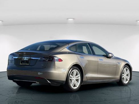 Used 2016 Tesla Model S 70 RWD image 7