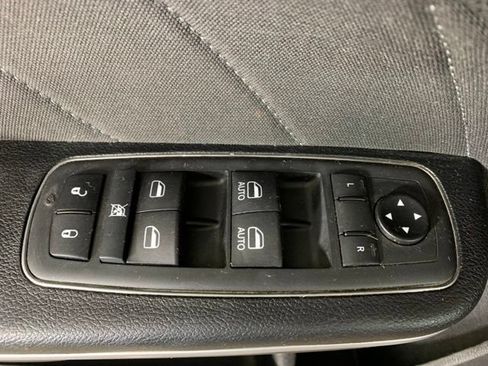 Used 2019 Dodge Charger SXT w/ Cold Weather Package AWD/4WD image 30