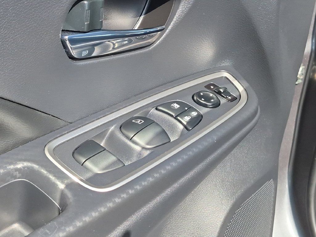 Certified 2025 Nissan Versa SR w/ Trunk Package FWD image 13