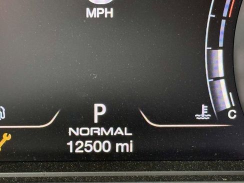 Used 2022 Maserati Levante Modena image 32