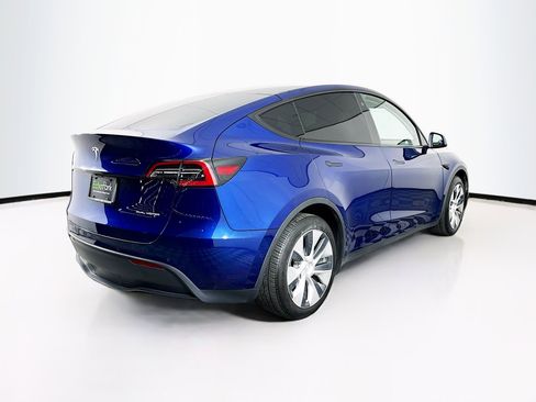 Used 2020 Tesla Model Y Long Range image 9