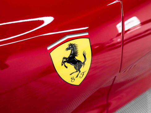 Used 2018 Ferrari 812 Superfast RWD image 22