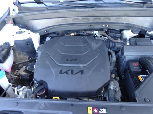 Used 2022 Kia Telluride S FWD image 11