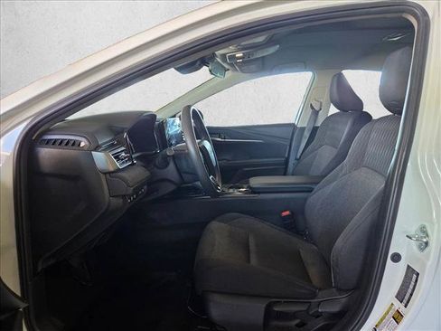 Used 2025 Toyota Camry LE FWD image 10