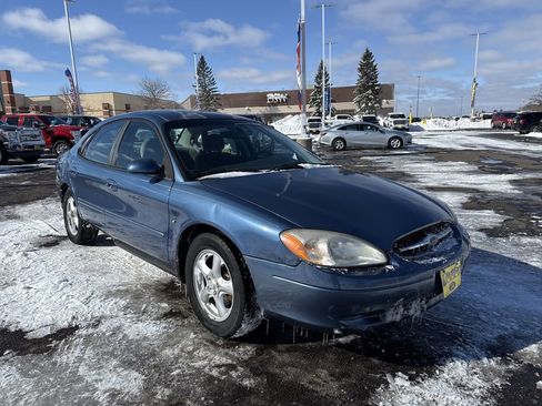 Used 2002 Ford Taurus SE image 4