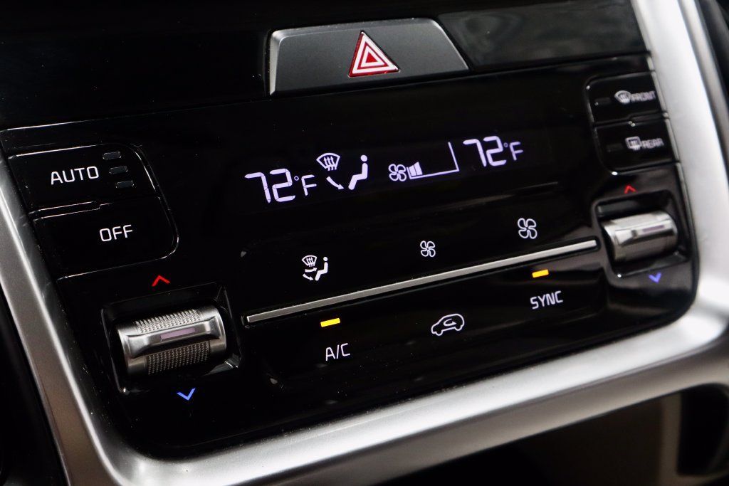 Used 2022 Kia Sorento S FWD image 32