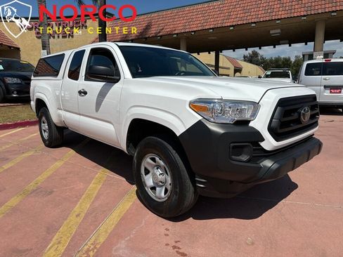 Used 2020 Toyota Tacoma SR image 2
